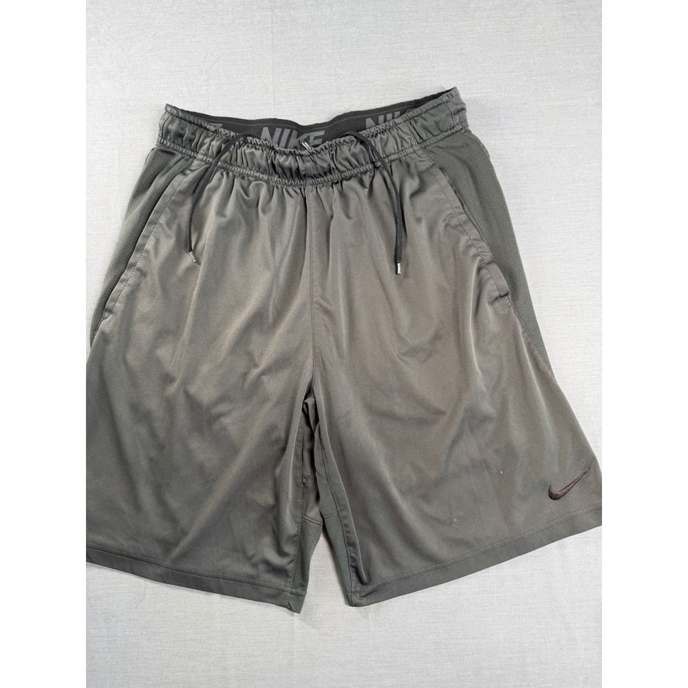 Nike Dri-FIT Mens Size M Hybrid Training Shorts Grey Athletic Pocket Drawstring